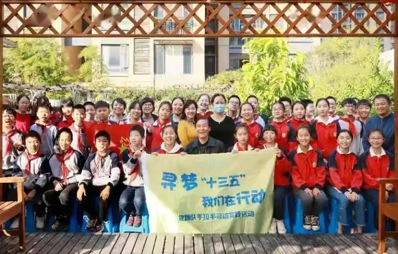 探店上汽大众全新ID.家族,购车有机会抽取定制金钞?
